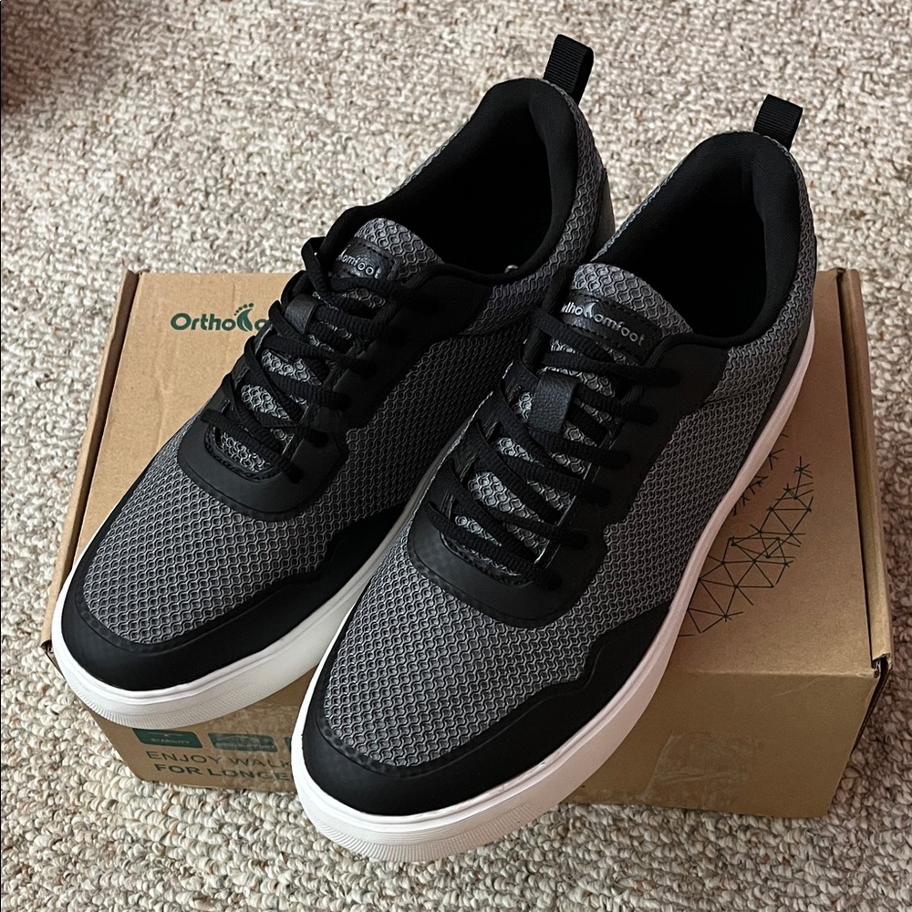 OrthoComfoot Men's Sneakers